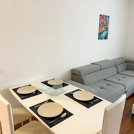 Modern&cozy In Apartment