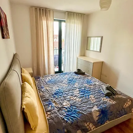 Modern&cozy In Tirana